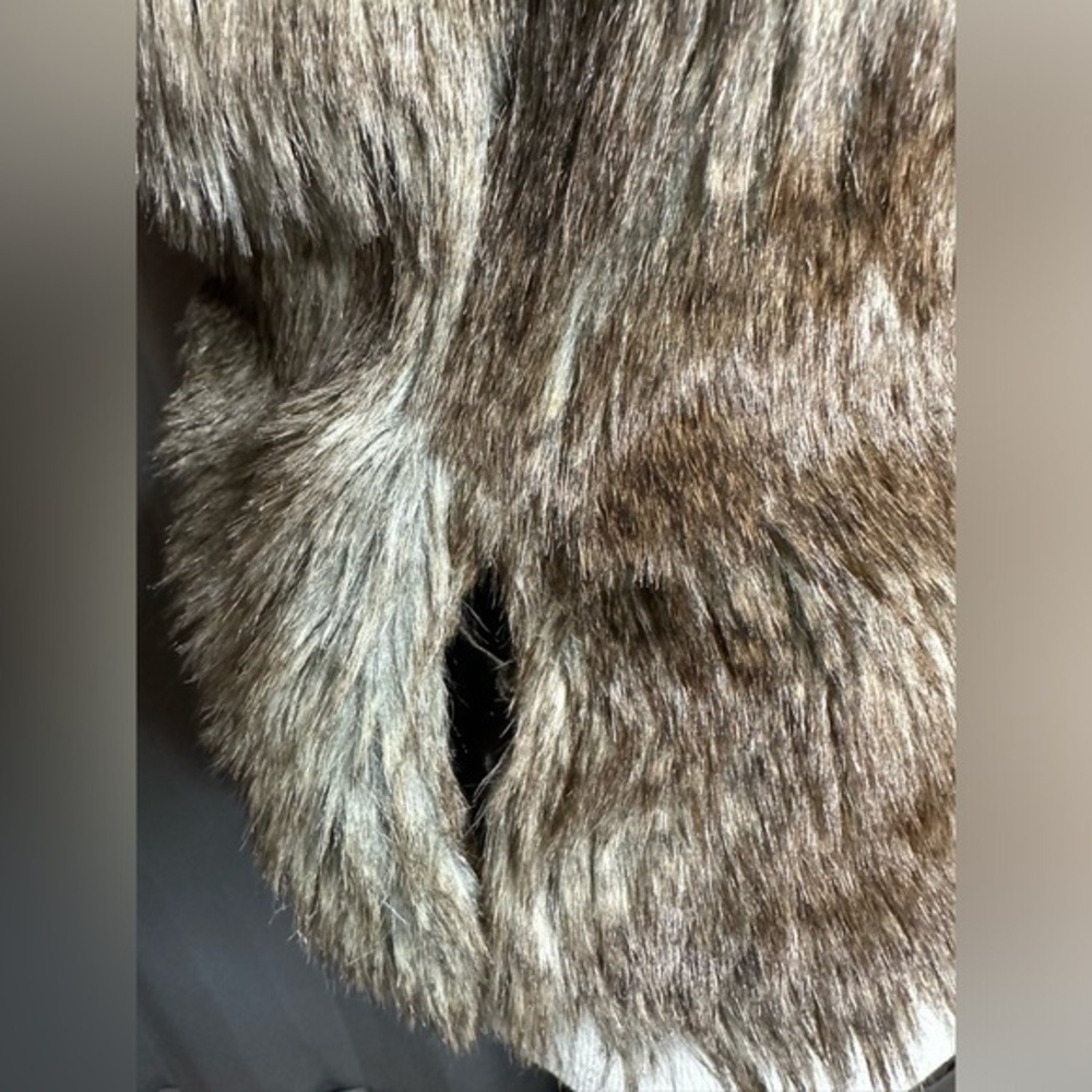 EXPRESS Faux Fur Vest Women Small Brown Open Front Boho Winter Layering - Picture 9 of 16